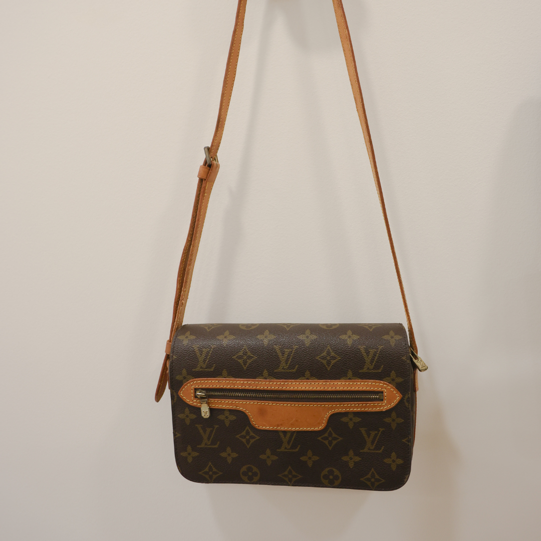 LOUIS VUITTON - Everydays Companion