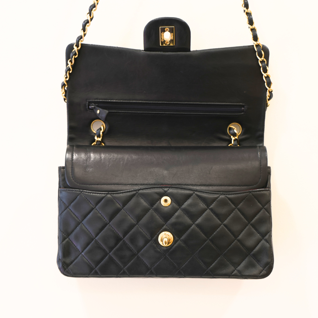 CHANEL - Classique 25' black