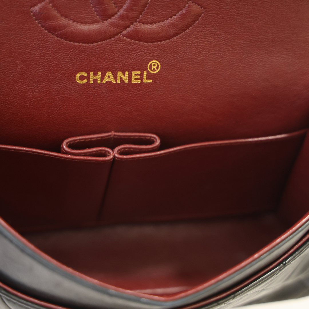 CHANEL - Classique 25' black