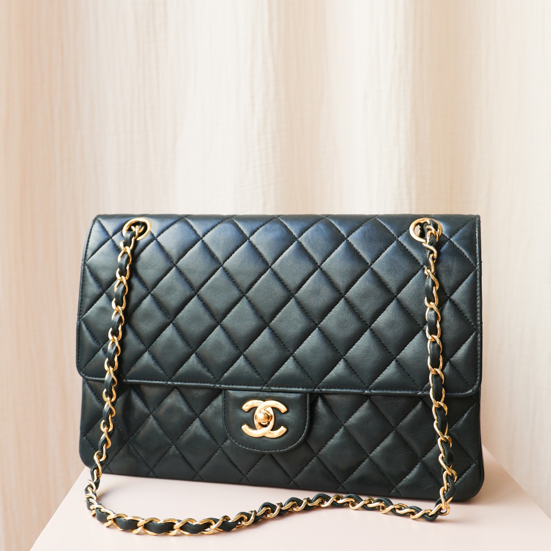 CHANEL - Classique Timeless 27
