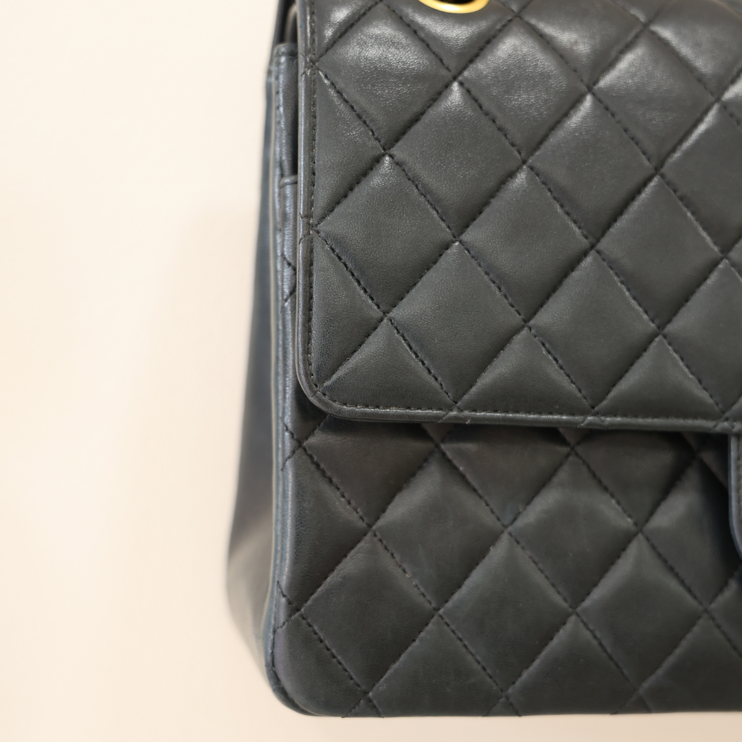 CHANEL - Classique Timeless 27