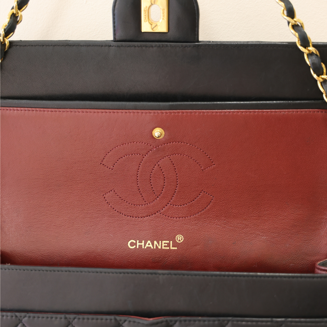 CHANEL - Classique Timeless 27