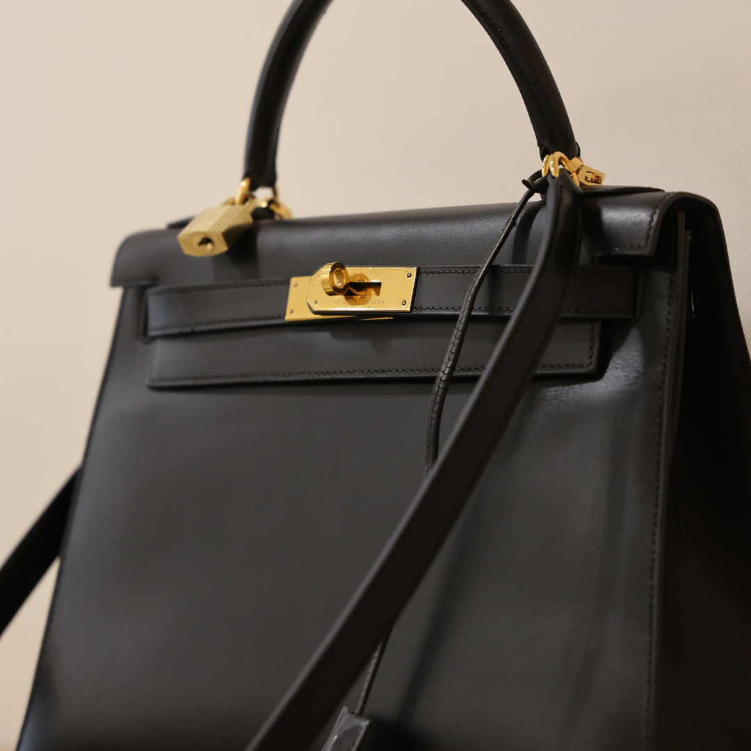HERMÈS - Kelly Black Calf Box 28