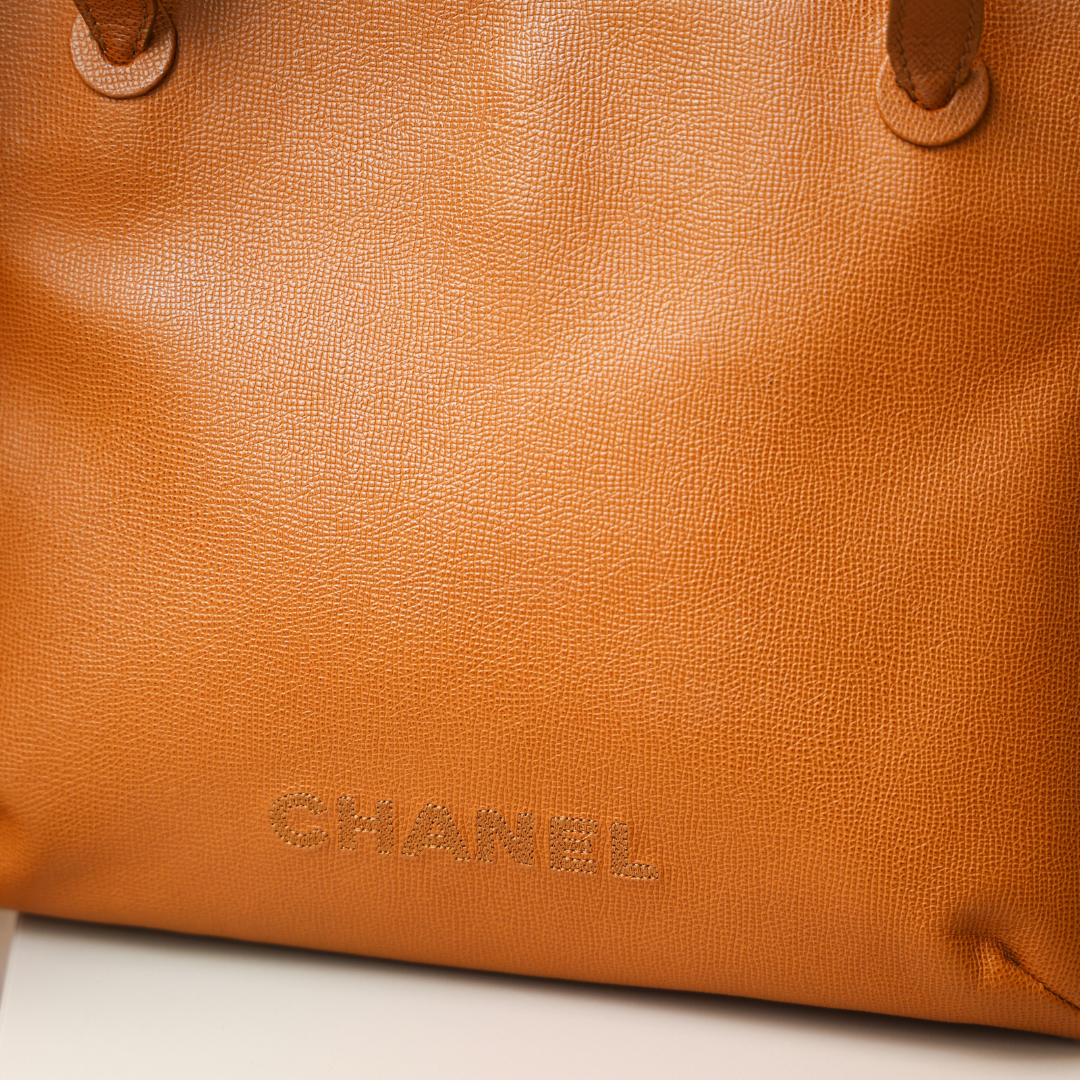CHANEL - TOTE TAN CAVIAR