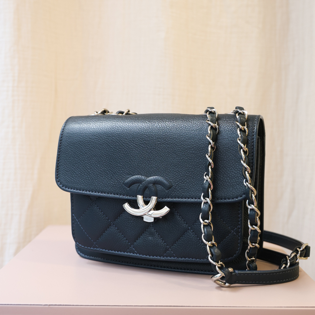 CHANEL - Half CC Blue Crush