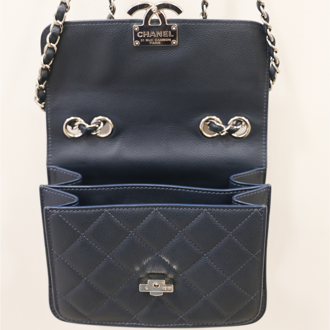 CHANEL - Half CC Blue Crush