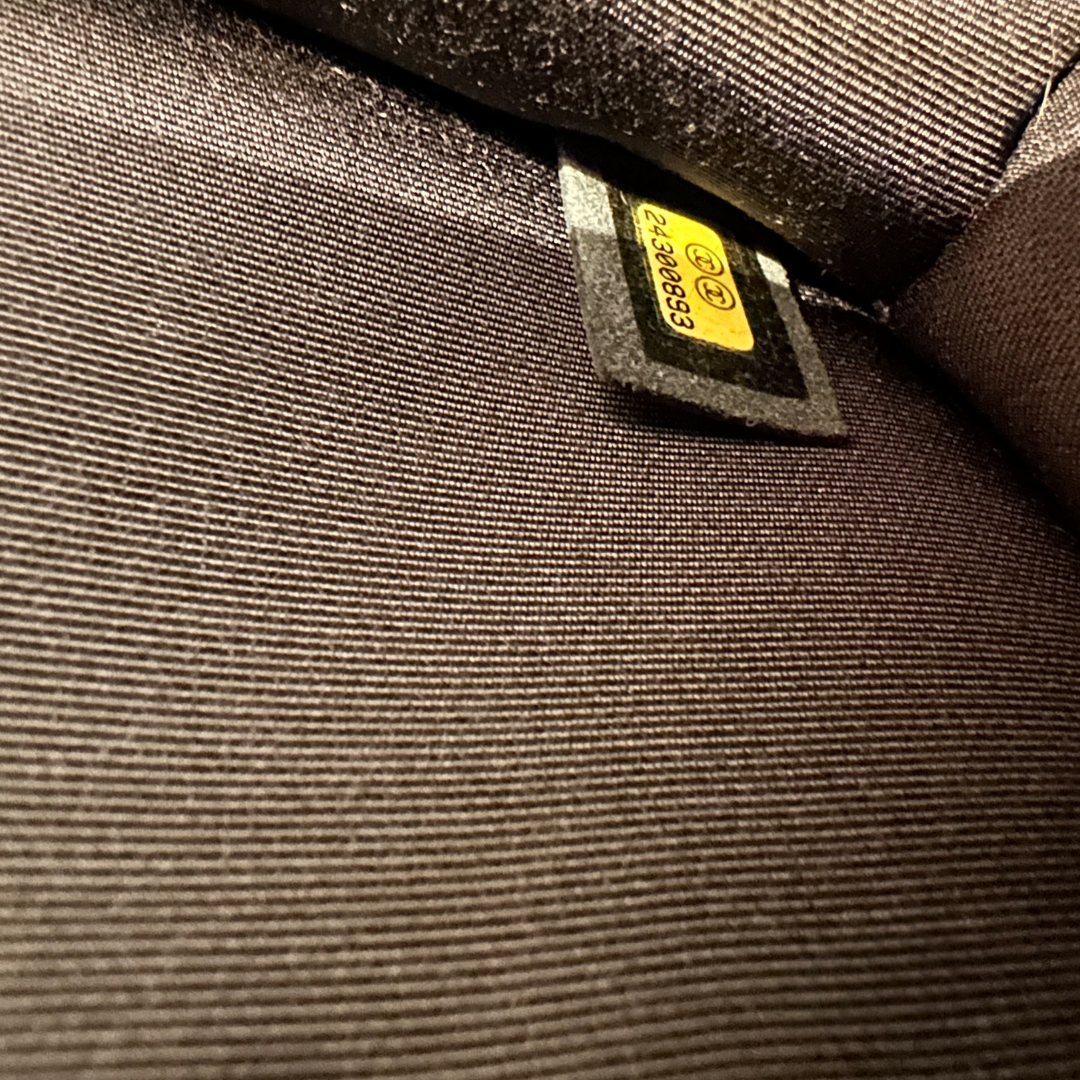 CHANEL - Half CC Blue Crush