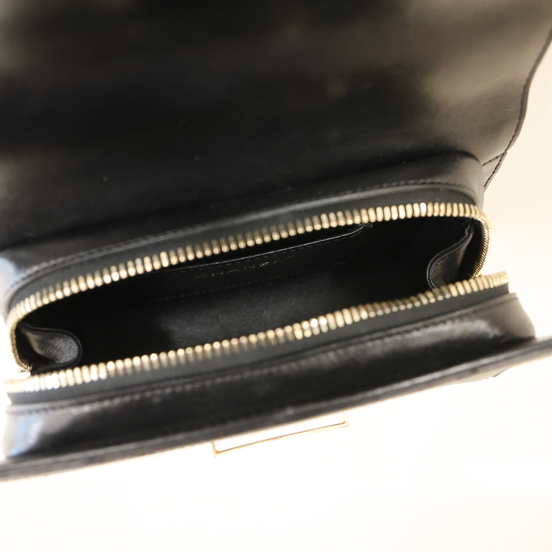 CHANEL - Noir & Bandoulière Bijou