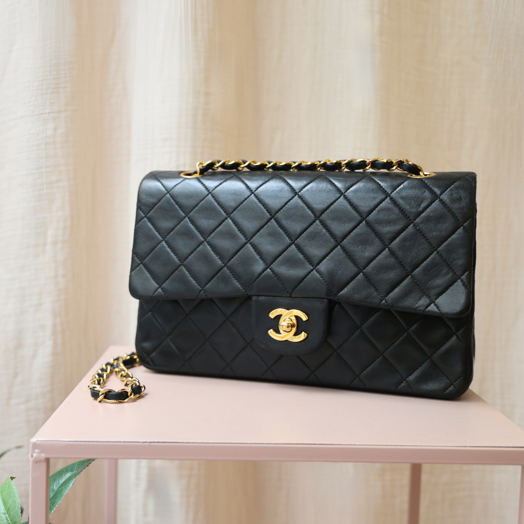 CHANEL - Classique 25' black