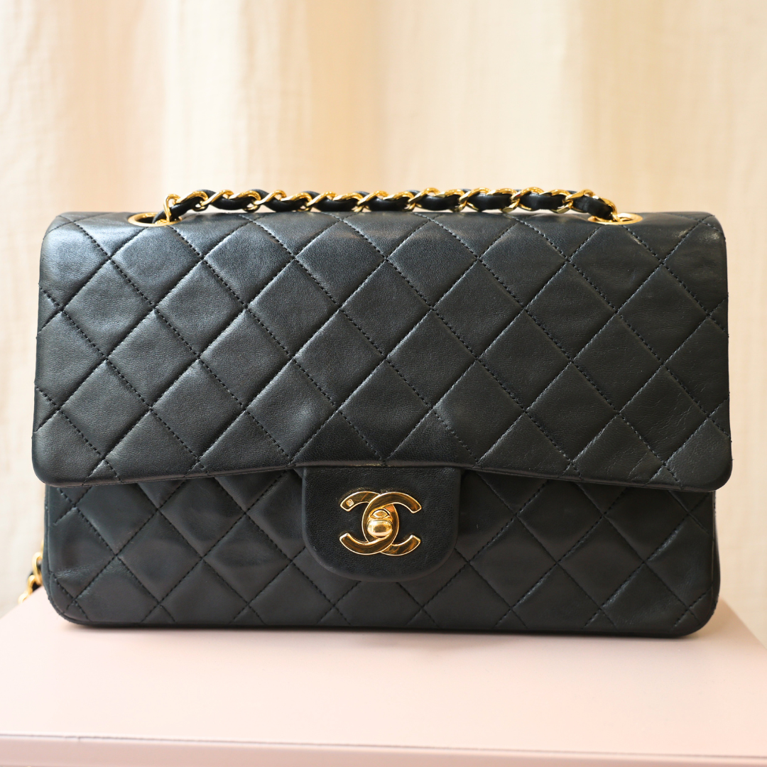 CHANEL - Classique 25' black