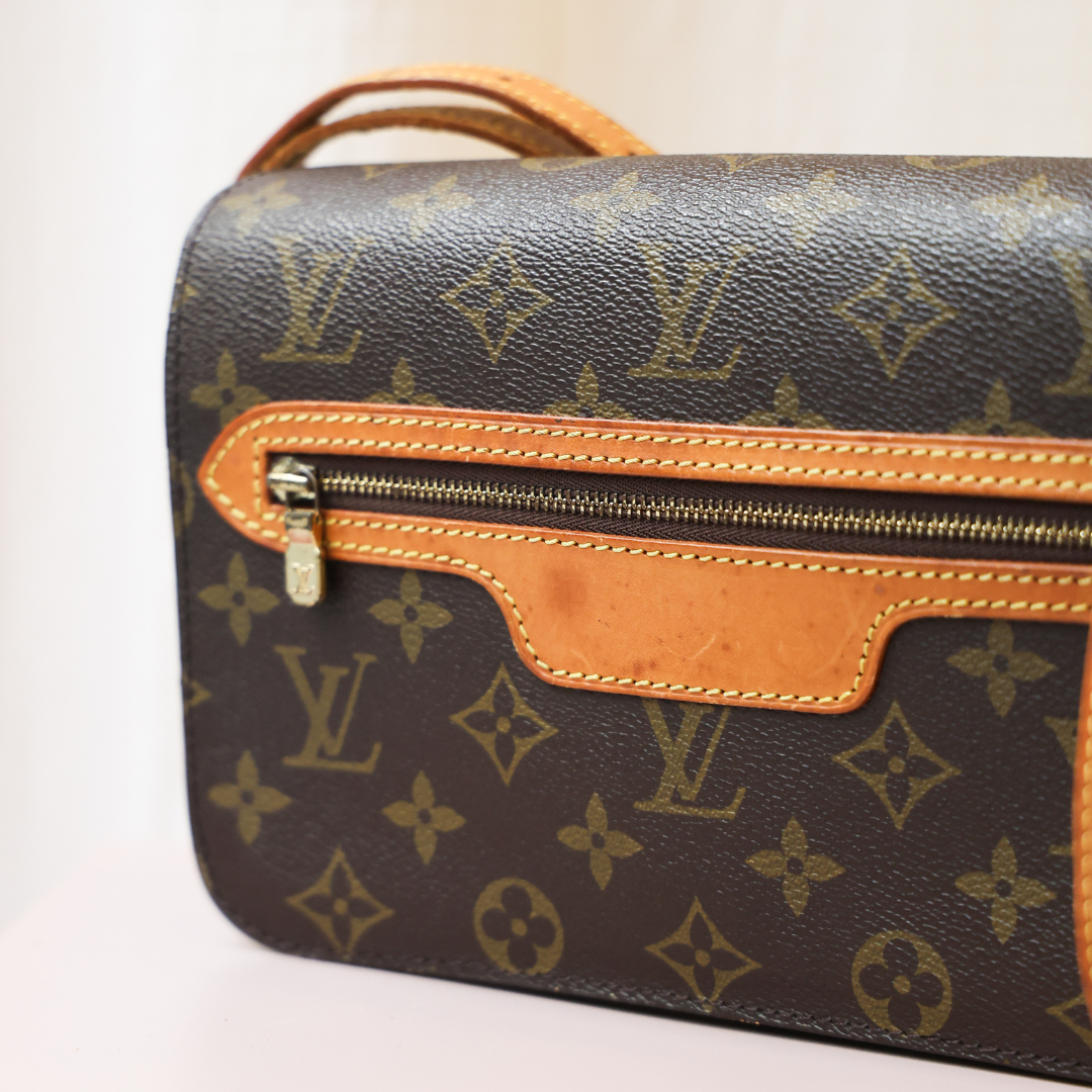 LOUIS VUITTON - Everydays Companion
