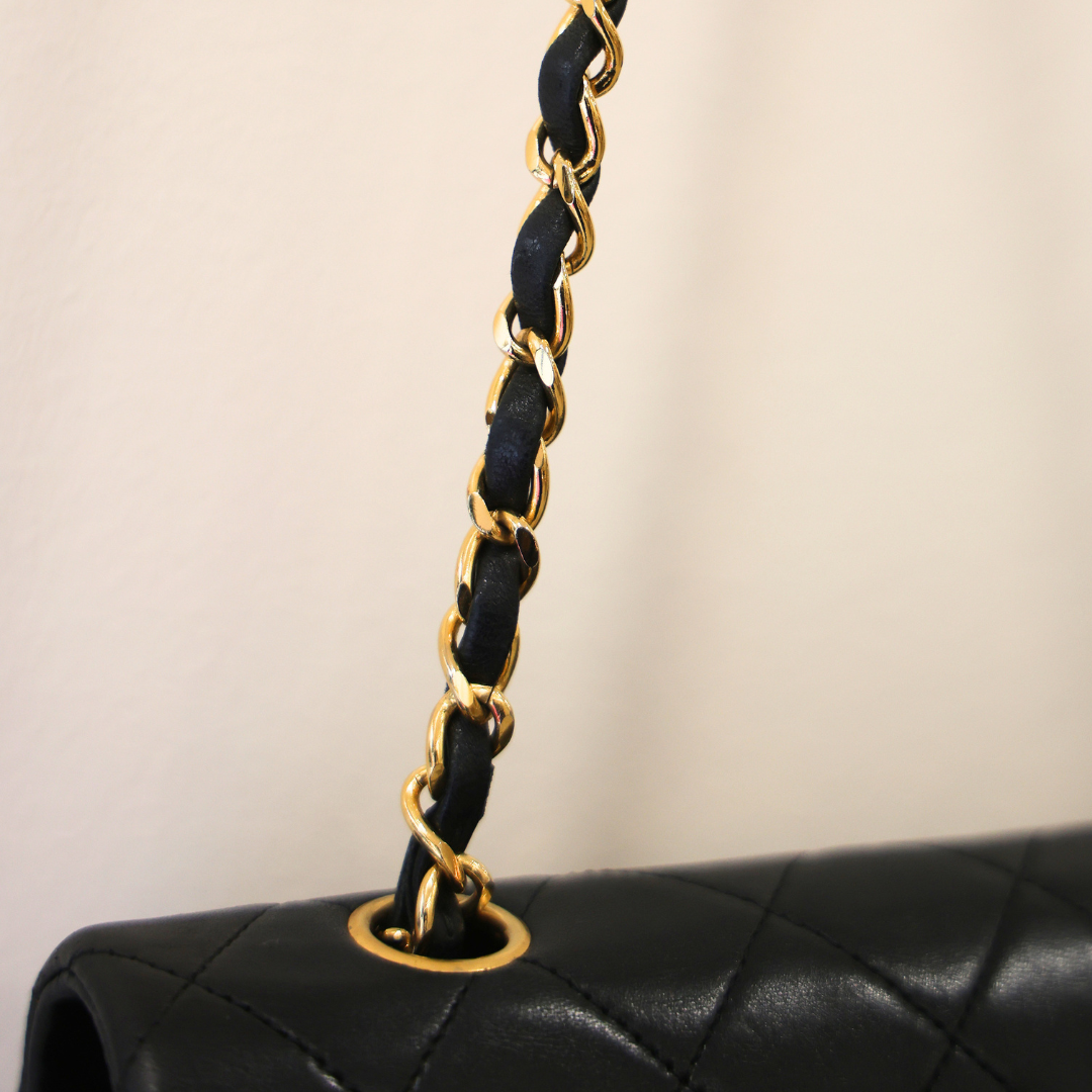 CHANEL - Classique 25' black