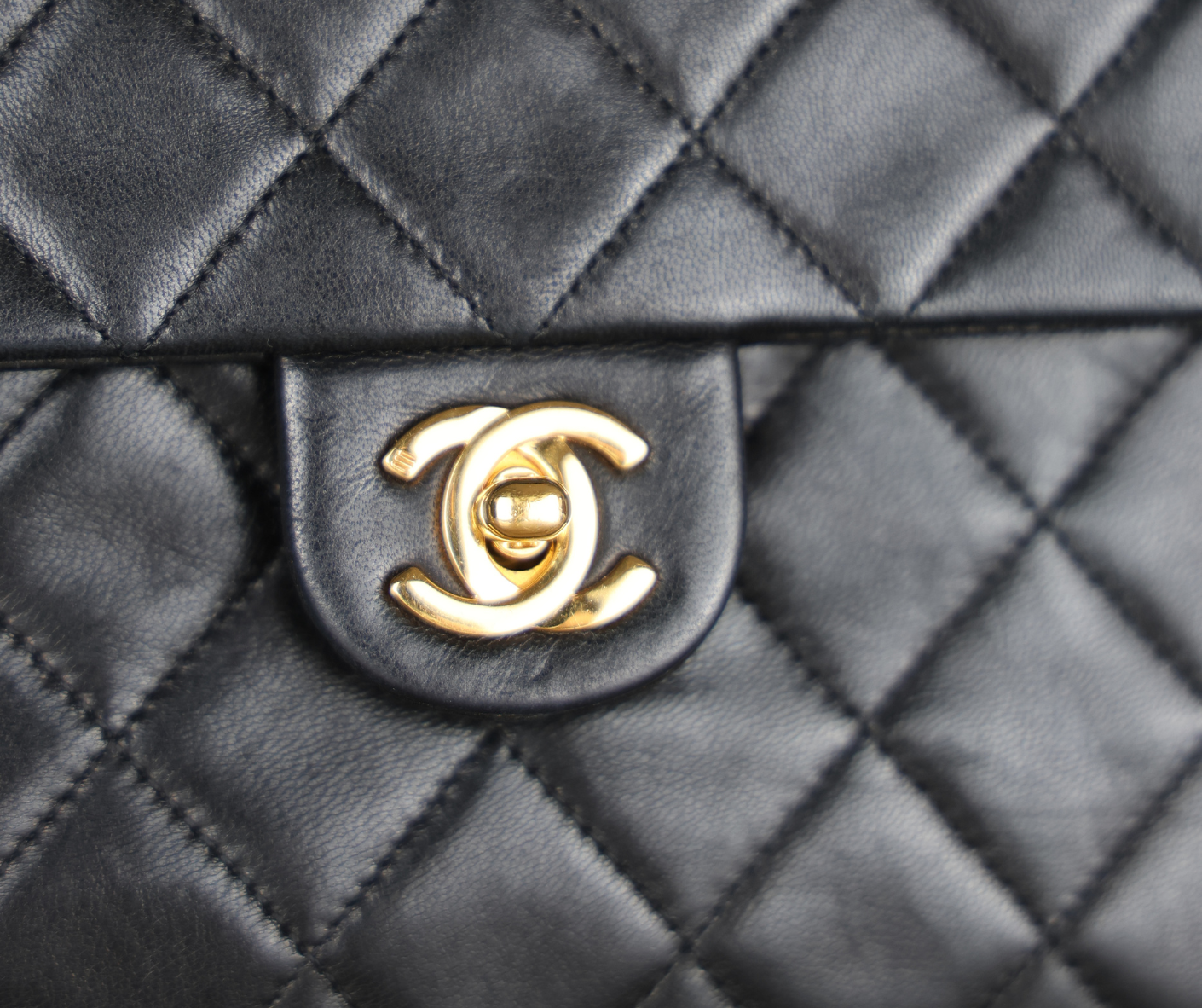 CHANEL - Classique Petit 20'