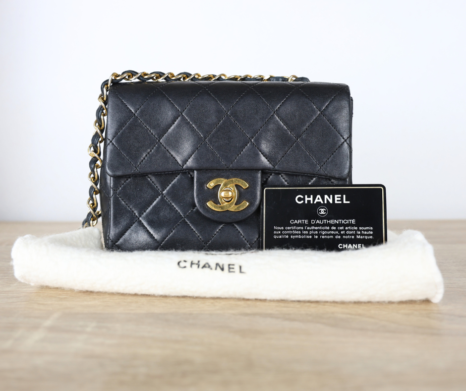 CHANEL - Mini Classique 17'