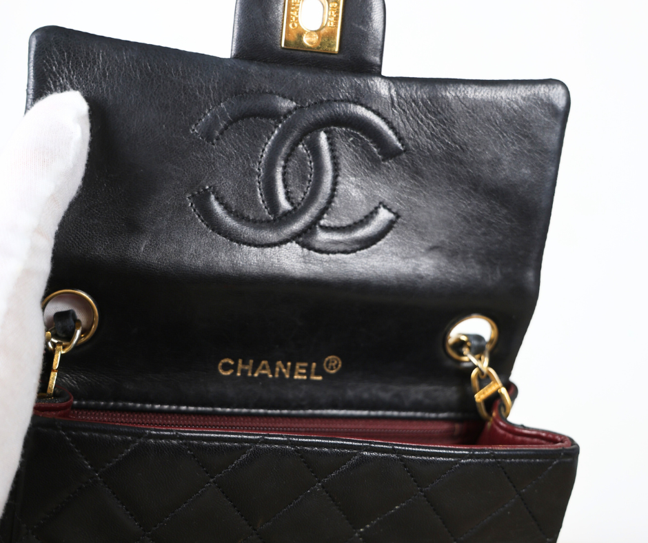 CHANEL - Mini Classique 17'