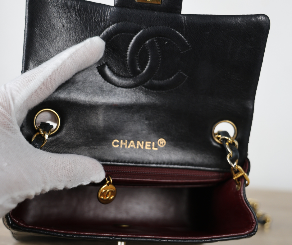 CHANEL - Mini Classique 17'