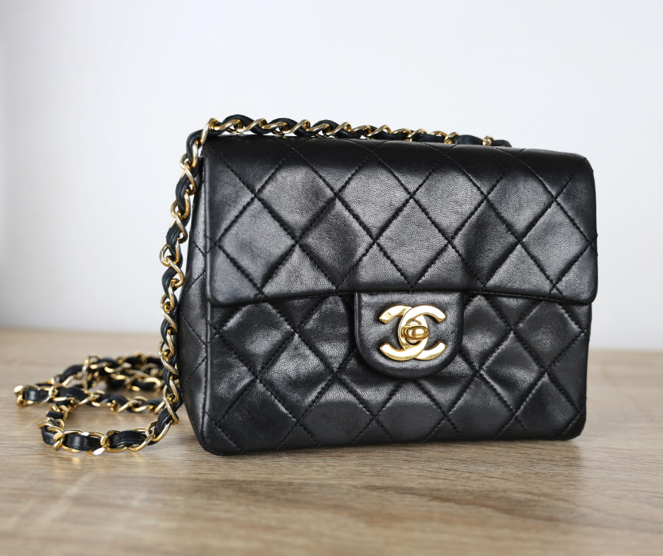 CHANEL - Mini Classique 17'