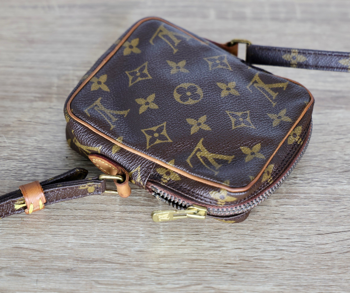 LOUIS VUITTON - Mini bag