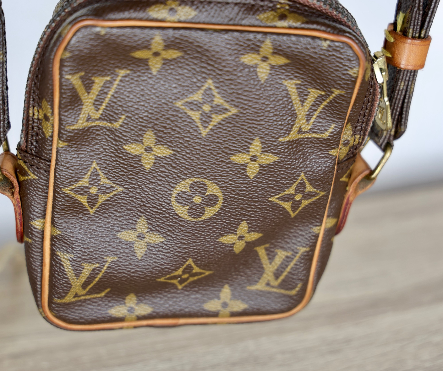 LOUIS VUITTON - Mini bag