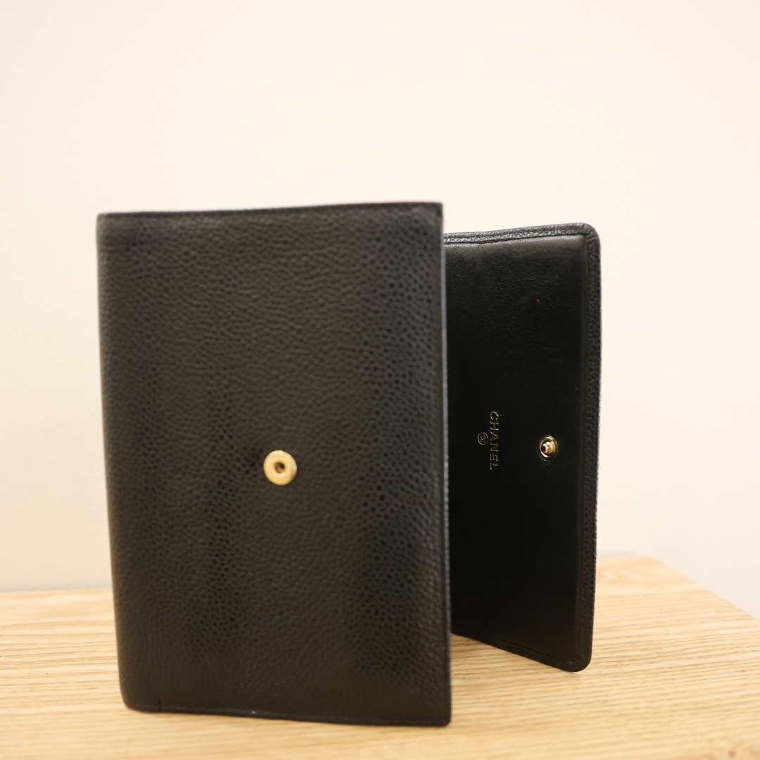CHANEL - Portefeuille noir grainé