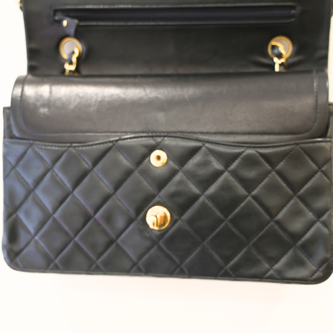 CHANEL - Classique 25' black