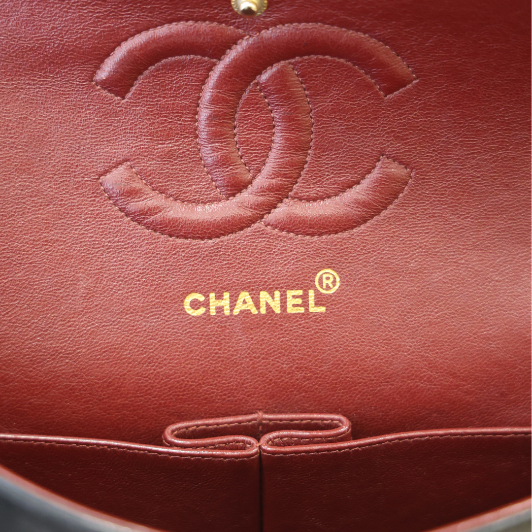 CHANEL - Classique 25' black