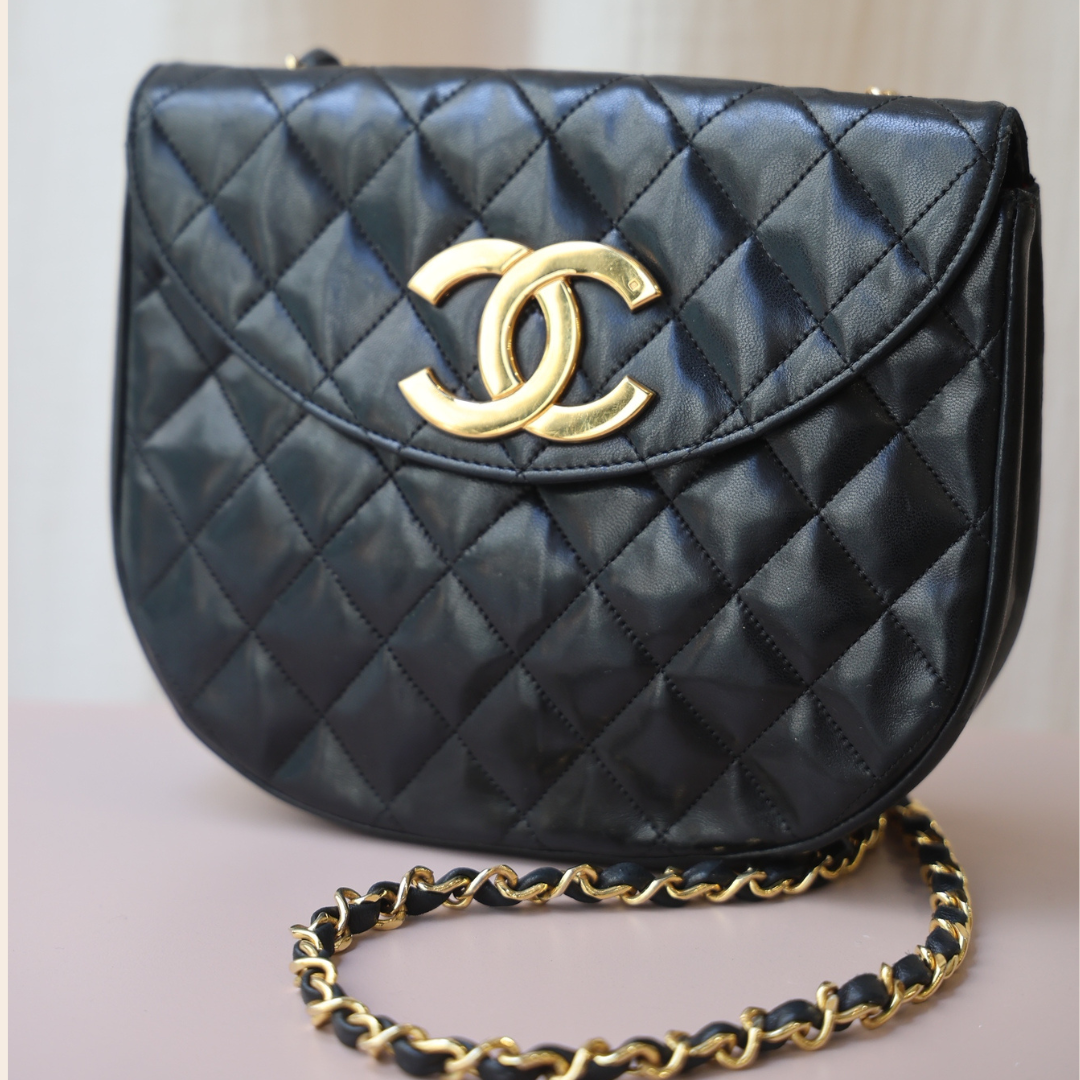 CHANEL - Demi Lune Vintage