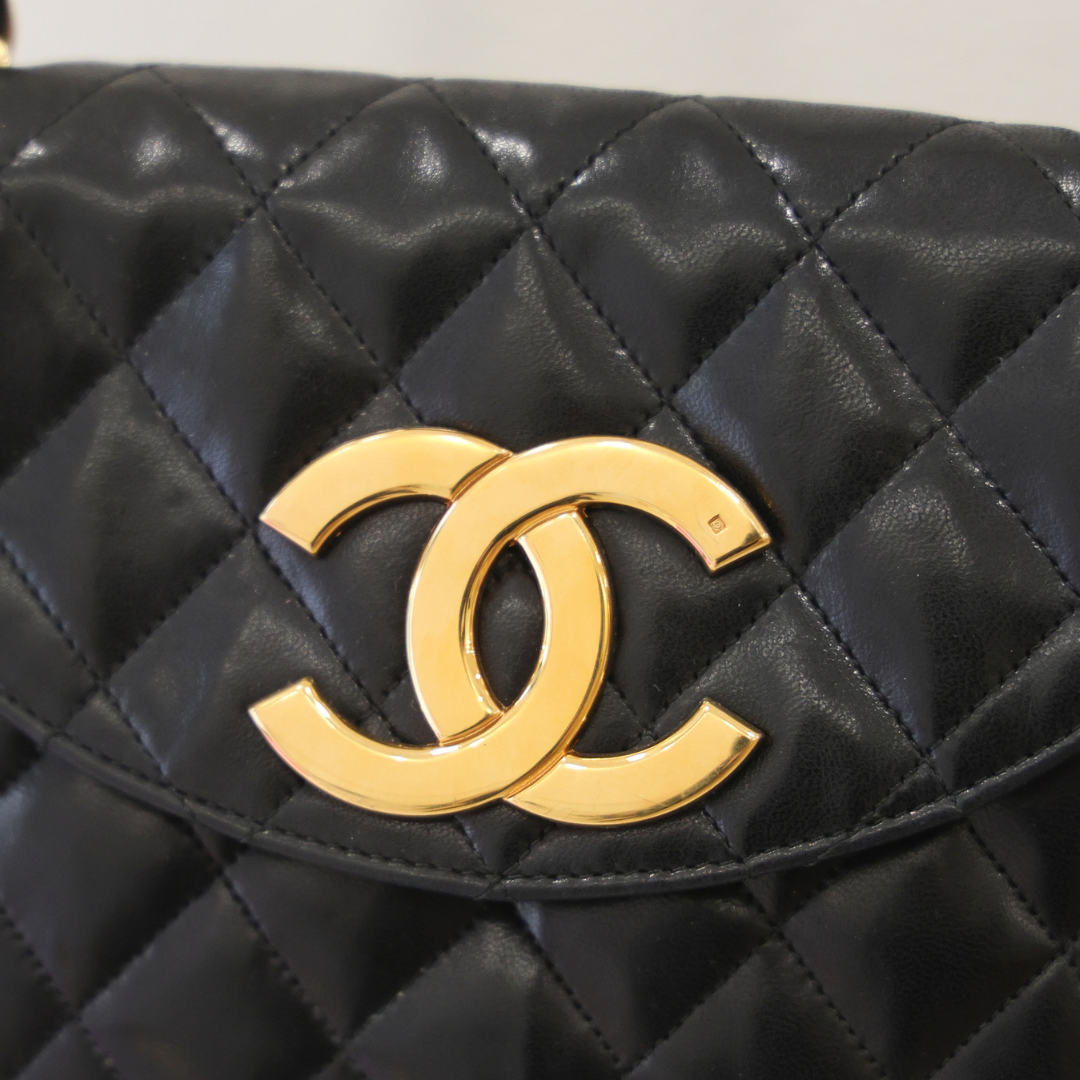 CHANEL - Demi Lune Vintage