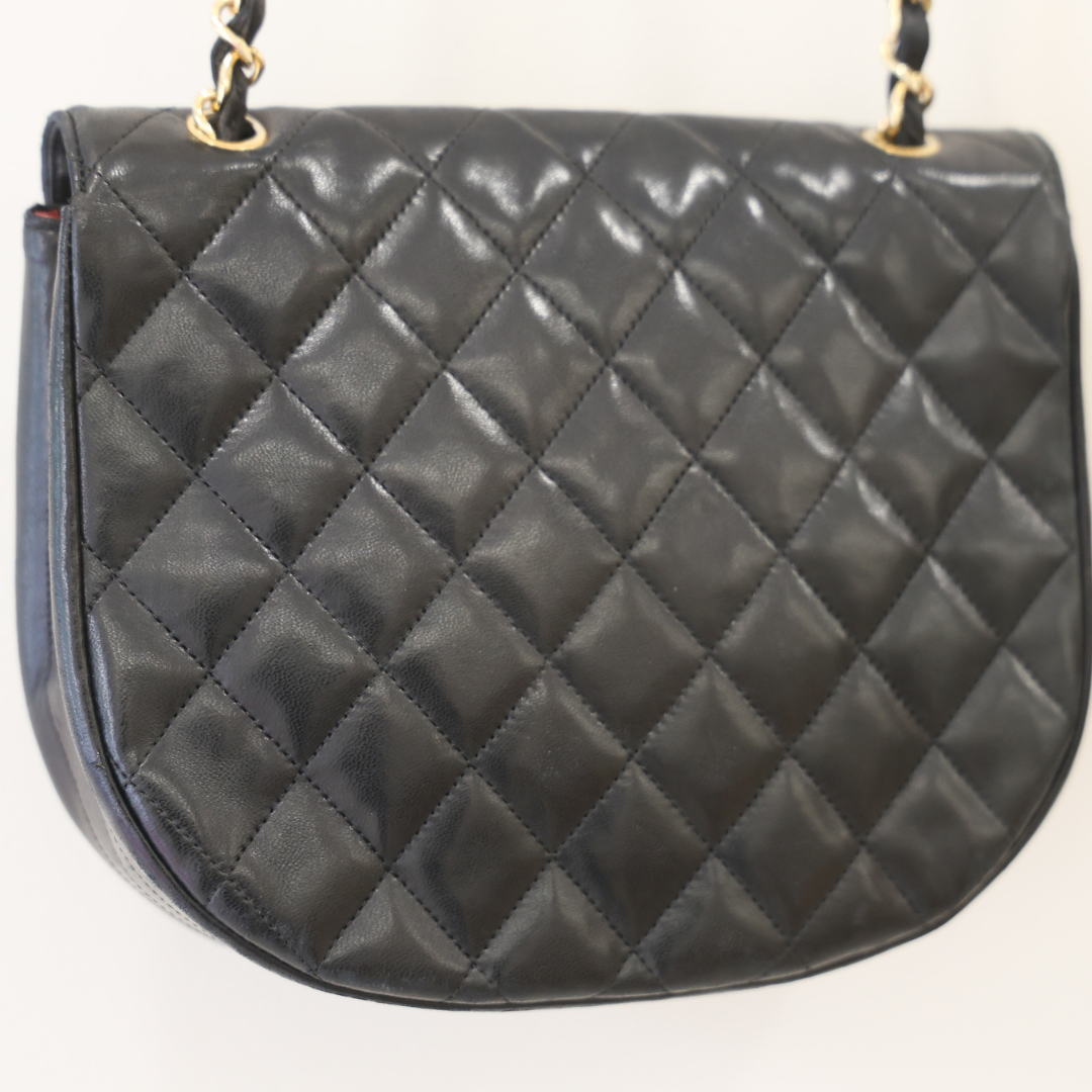 CHANEL - Demi Lune Vintage