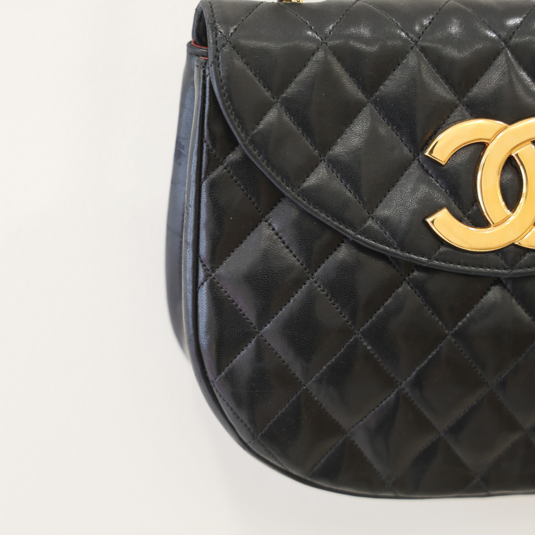 CHANEL - Demi Lune Vintage