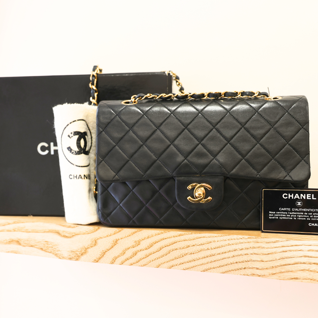 CHANEL - Classique 25' black