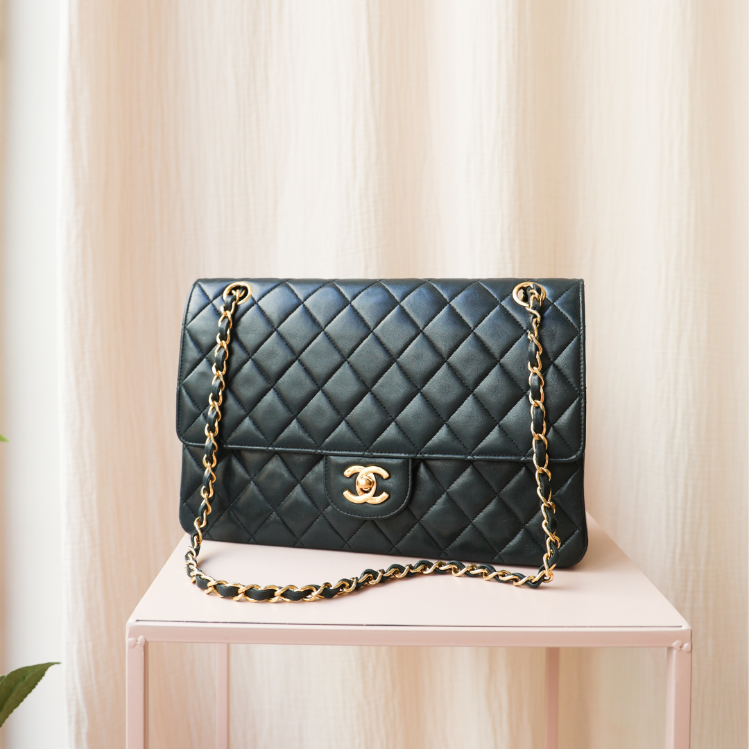 CHANEL - Classique Timeless 27
