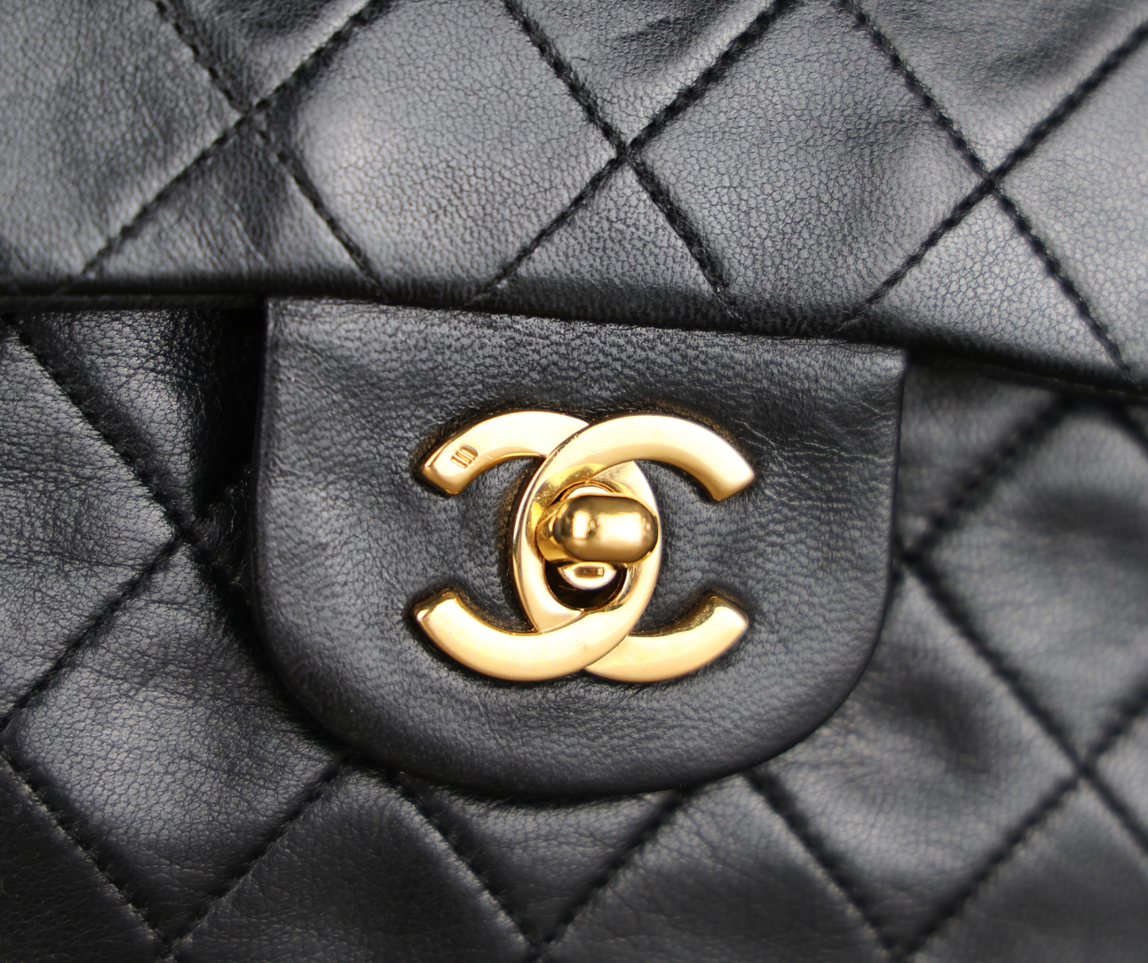 CHANEL - Classique / Timeless 23'