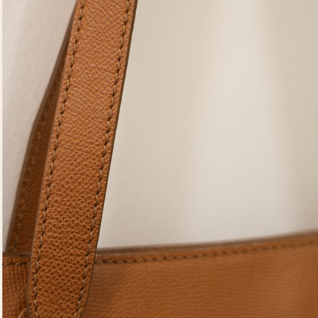 CHANEL - TOTE TAN CAVIAR