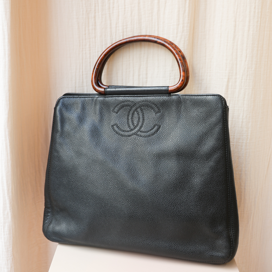 CHANEL - VINTAGE BLACK HANDS CAVIAR