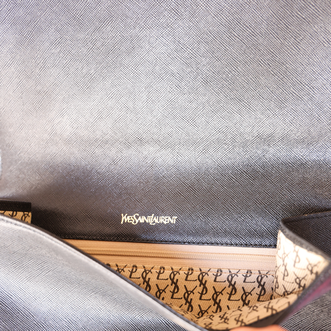 YVES SAINT LAURENT - Pochette