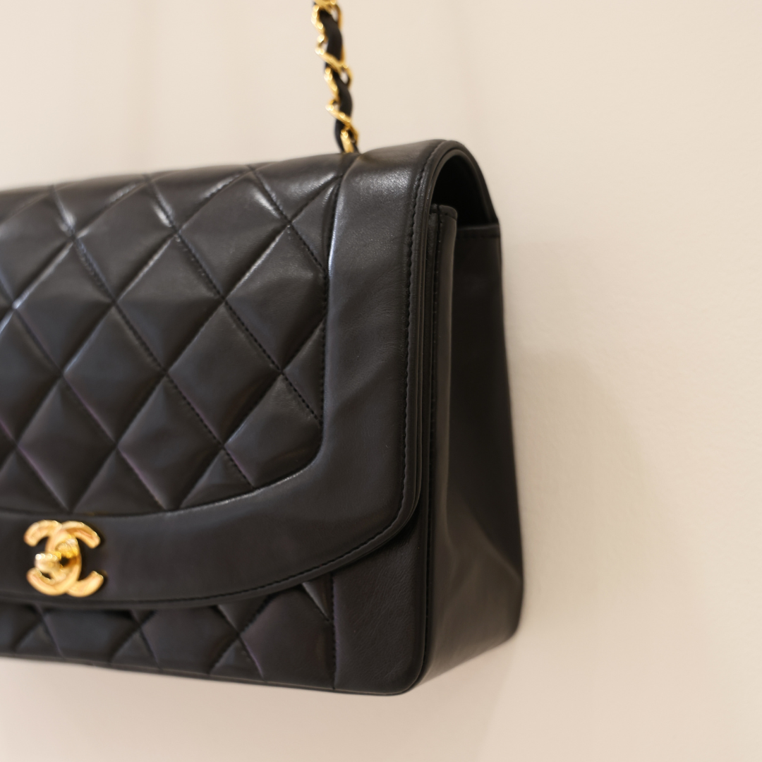 CHANEL - DIANA 25