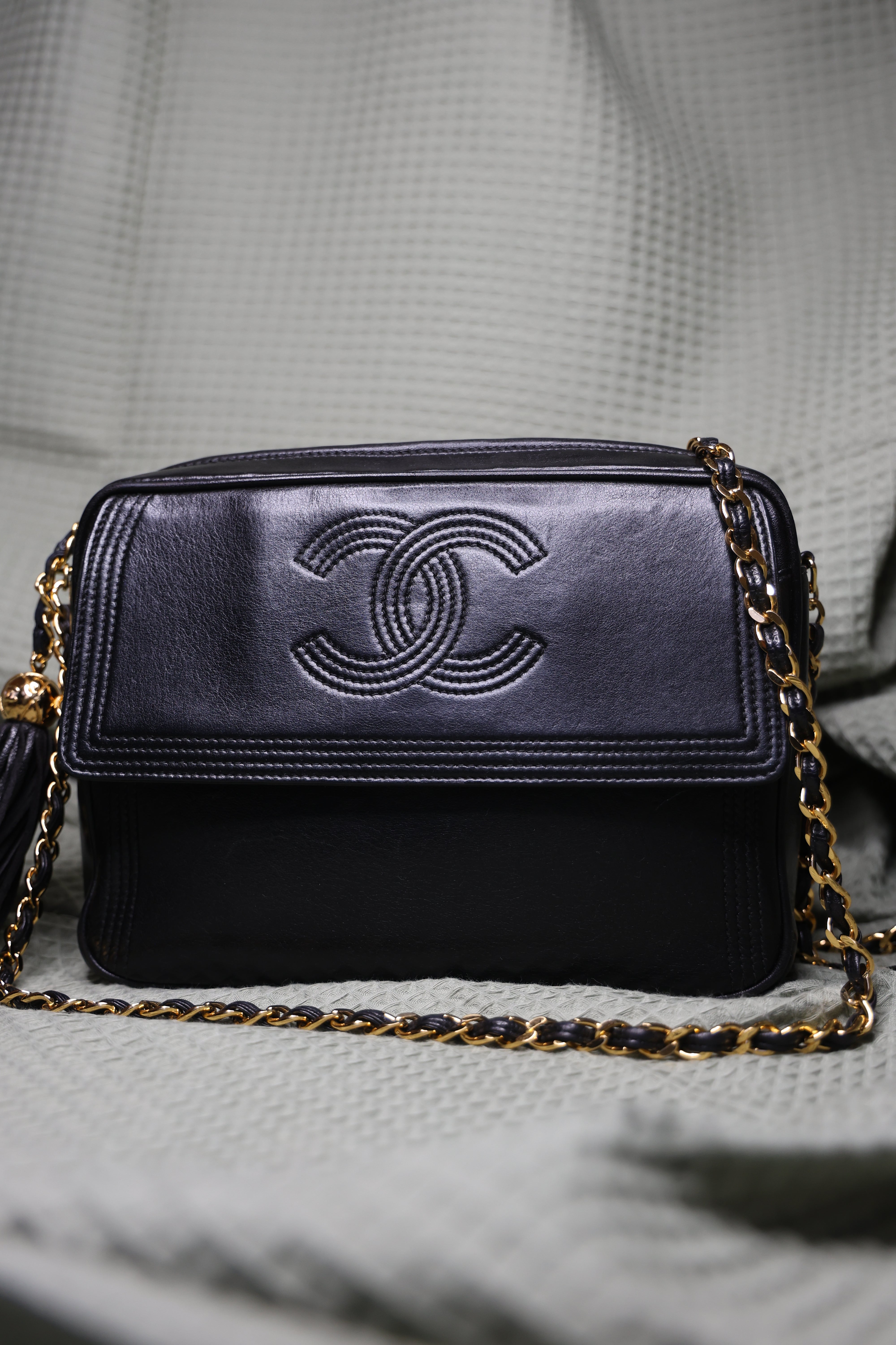 CHANEL - Vintage CC