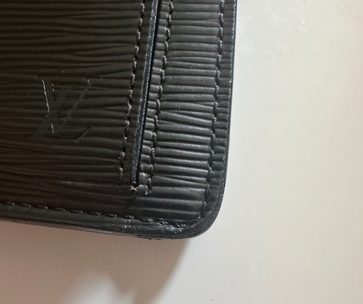 LOUIS VUITTON - Pochette Épi