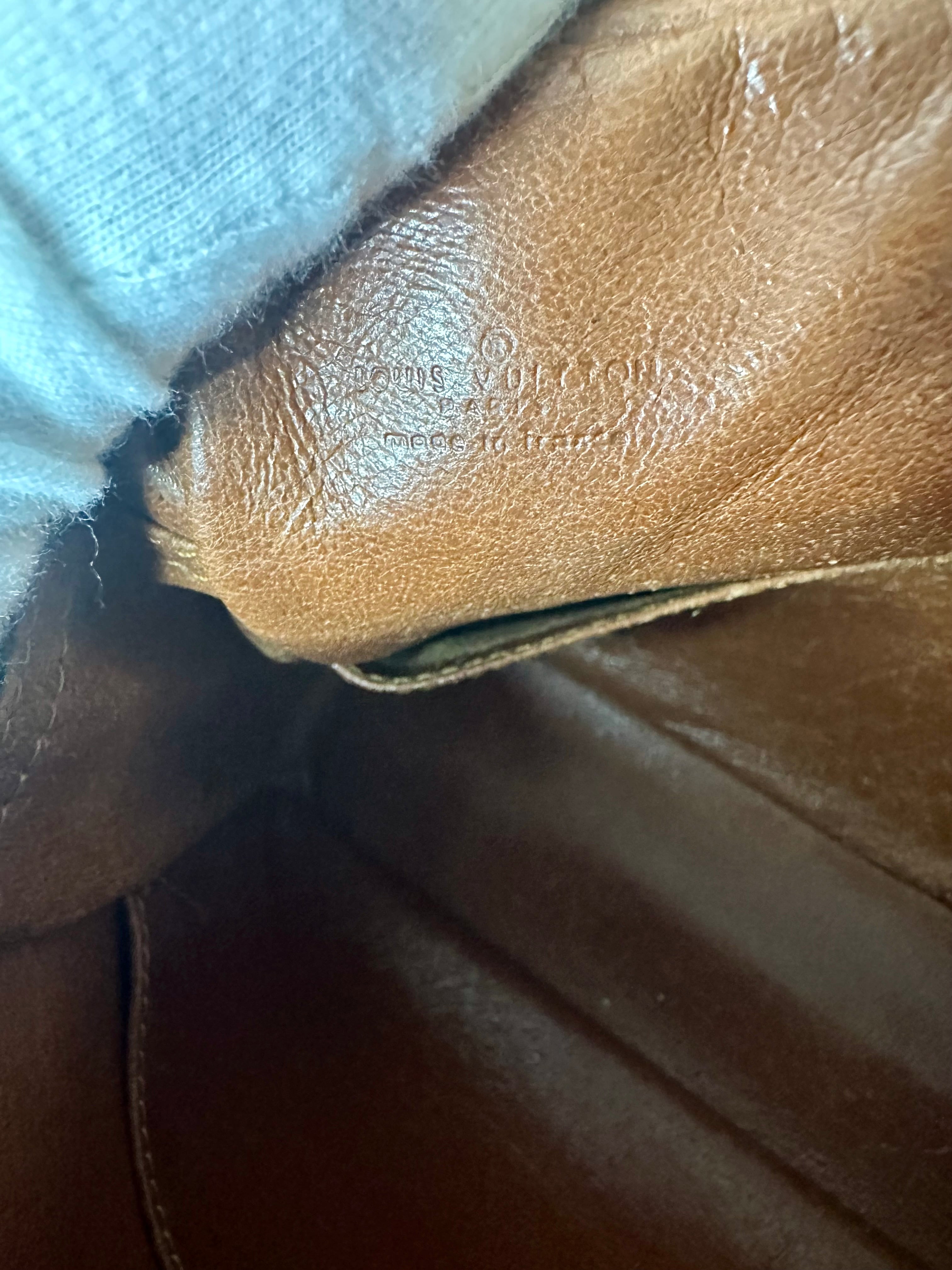 Louis Vuitton - Sac Besace