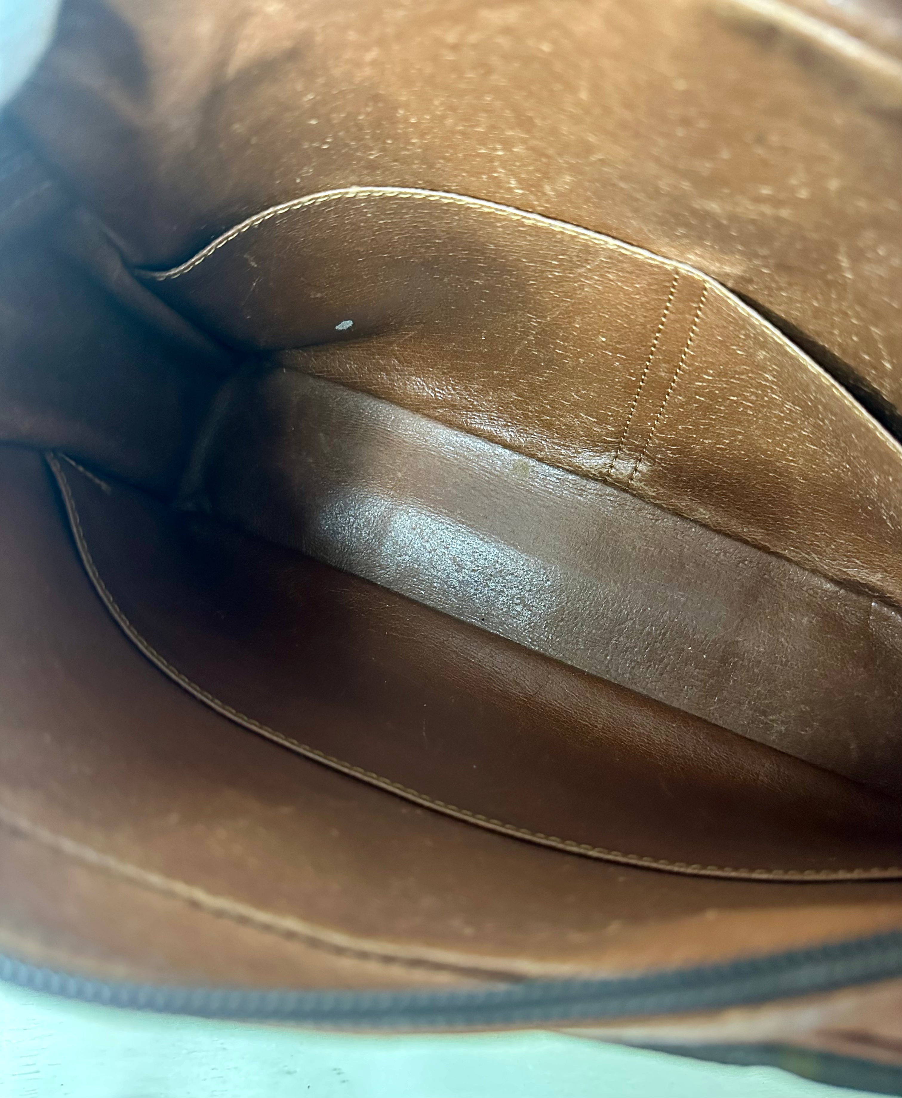 Louis Vuitton - Sac Besace